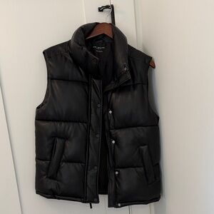 Faux Leather Puffer Vest Jacket - Classic Quilted Sleeveless Coat